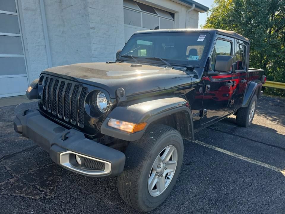 Used 2022 Jeep Gladiator Sport AWD/4WD image 3