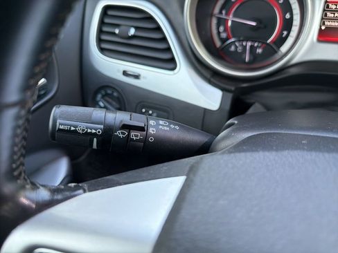 Used 2019 Dodge Journey SE FWD image 47