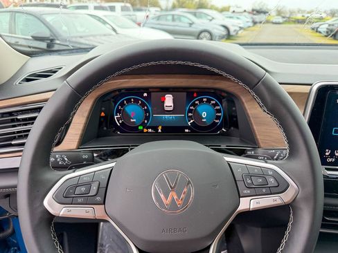 New 2026 Volkswagen Atlas SE image 14