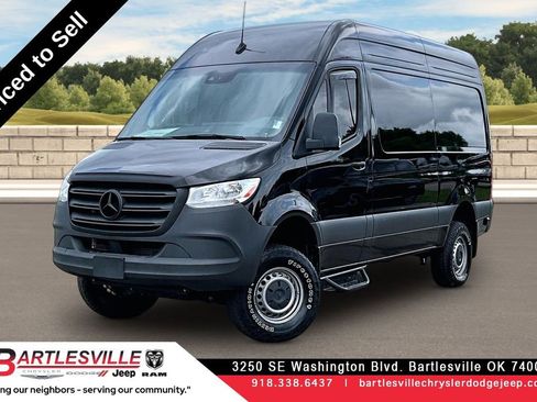 Used 2024 Mercedes-Benz Sprinter 2500 image 1