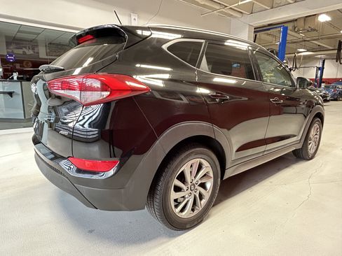 Used 2017 Hyundai Tucson SE AWD/4WD image 12