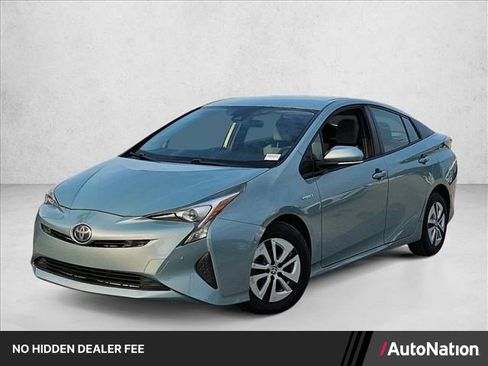 Used 2017 Toyota Prius Three FWD image 1