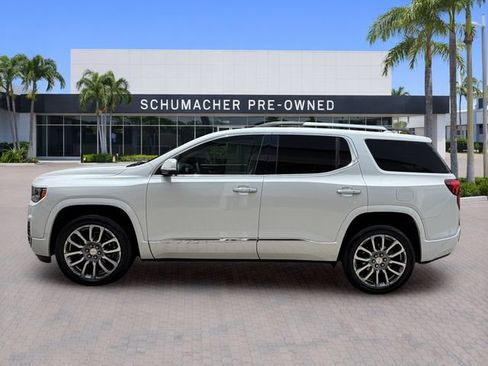 Certified 2023 GMC Acadia Denali w/ Denali Ultimate Package FWD image 4