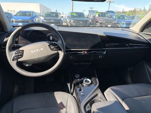 Used 2024 Kia Niro Wind w/ Wind Preserve Package FWD image 8