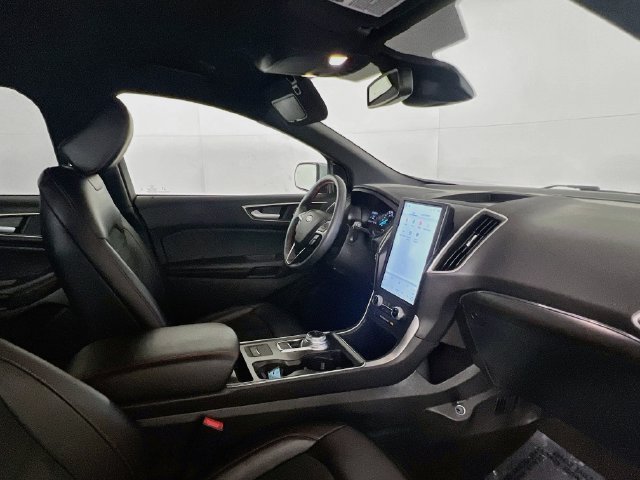 Used 2023 Ford Edge ST-Line AWD/4WD image 23