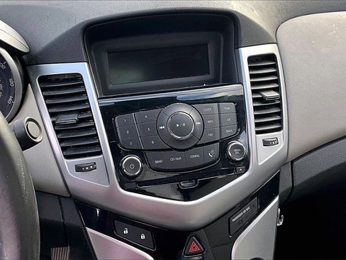 Used 2014 Chevrolet Cruze LT w/ All-Star Edition image 6