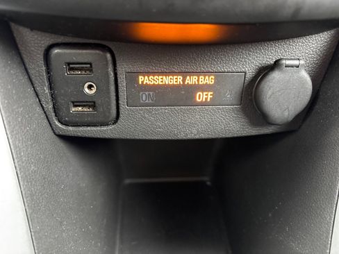 Used 2019 Chevrolet Trax LT w/ LT Convenience Package AWD/4WD image 37