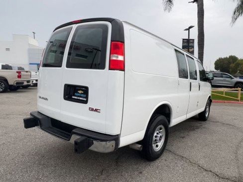 Used 2024 GMC Savana 2500 w/ Driver Convenience Package image 8