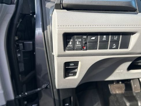 Used 2018 Honda Odyssey EX-L image 14