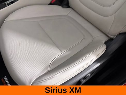 Used 2025 Hyundai Tucson SEL AWD/4WD image 14