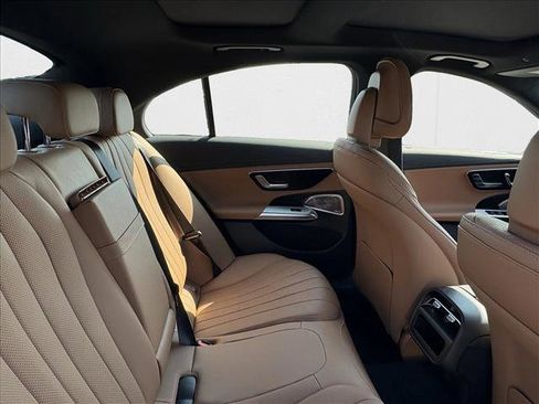 New 2026 Mercedes-Benz E 350 4MATIC Sedan image 22