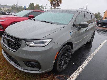 Used 2021 Chrysler Pacifica Touring w/ S Appearance Package