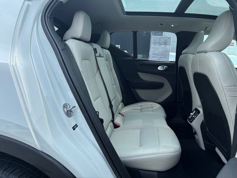 Certified 2023 Volvo XC40 B5 Plus w/ Climate Package AWD/4WD image 23