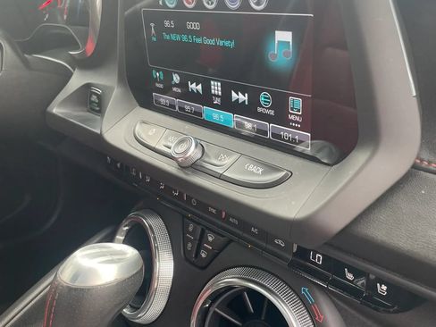 Used 2017 Chevrolet Camaro LT RWD image 26