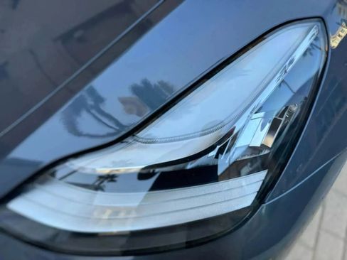 Used 2024 Tesla Model Y Long Range AWD/4WD image 33
