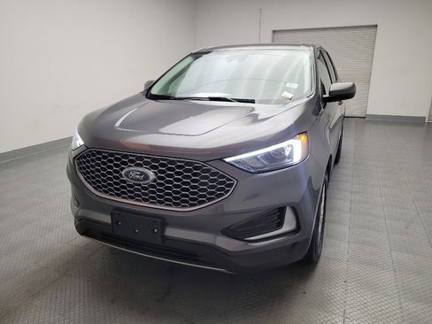 Used 2023 Ford Edge SEL image 15