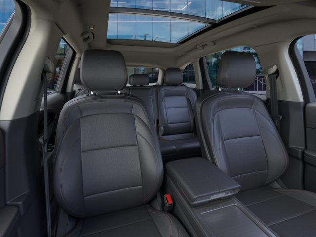 New 2026 Lincoln Nautilus Premier w/ Equipment Group 102A AWD/4WD image 10