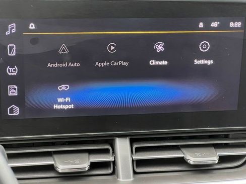 Certified 2024 Chevrolet Trax LT w/ LT Convenience Package image 18