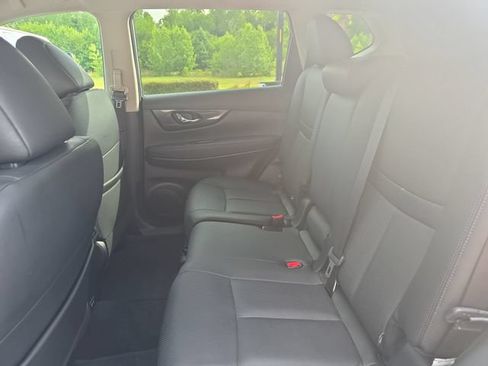 Used 2020 Nissan Rogue SL FWD image 15