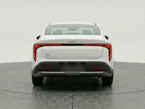 Used 2025 Kia K4 LXS image 7