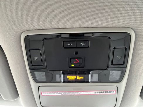 Used 2024 Toyota Grand Highlander XLE image 7