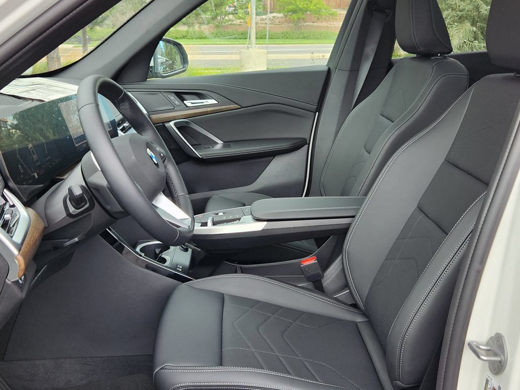 New 2026 BMW X1 xDrive28i w/ Technology Package AWD/4WD image 10