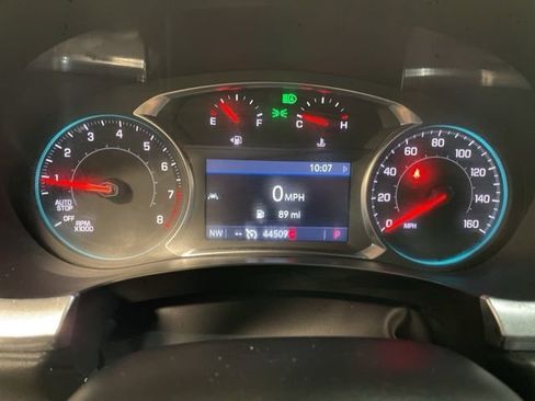 Used 2023 Chevrolet Traverse LT image 19