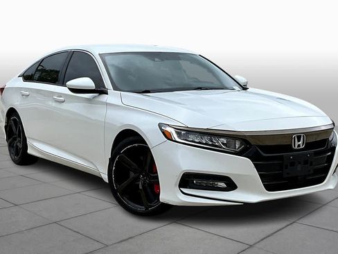 Used 2019 Honda Accord Sport image 3