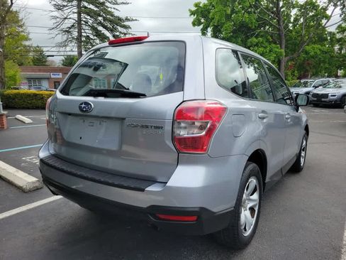 Used 2016 Subaru Forester 2.5i AWD/4WD image 3