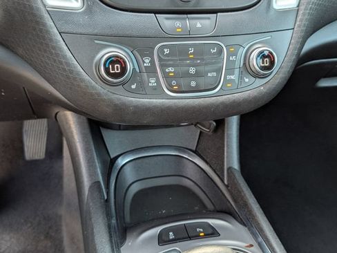 Used 2024 Chevrolet Malibu LT FWD image 8