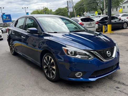 Used 2019 Nissan Sentra SR FWD image 7