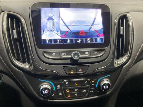 Used 2022 Chevrolet Equinox RS w/ Infotainment Package AWD/4WD image 17