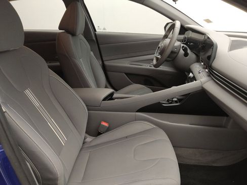 Used 2023 Hyundai Elantra SEL w/ Convenience Package image 21