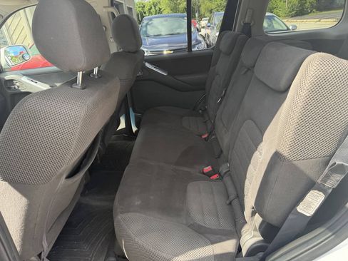Used 2008 Nissan Pathfinder SE AWD/4WD image 5