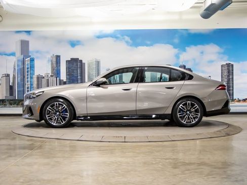 New 2026 BMW 530i xDrive w/ M Sport Package image 6