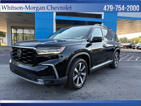 Used 2023 Honda Pilot Touring image 1