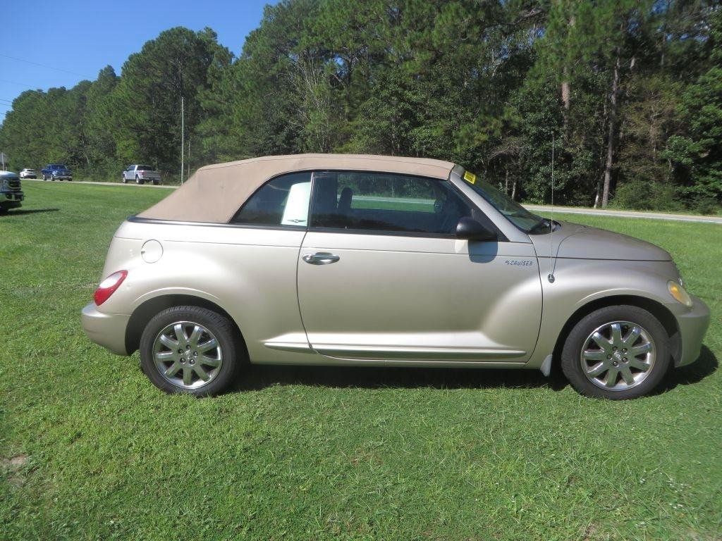 Used 2006 Chrysler PT Cruiser Touring FWD image 11
