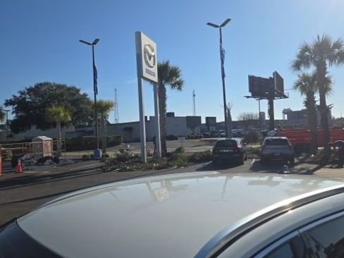 Used 2023 Lincoln Corsair Reserve image 11