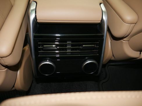 Used 2025 Land Rover Range Rover Autobiography AWD/4WD image 31