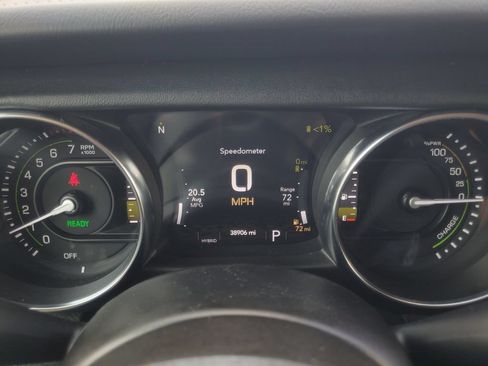 Used 2023 Jeep Wrangler Unlimited Sahara w/ Cold Weather Group AWD/4WD image 10