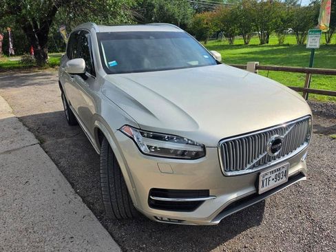 Used 2016 Volvo XC90 T6 Inscription w/ Vision Package AWD/4WD image 11