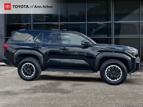Used 2025 Toyota 4Runner TRD Off-Road image 12