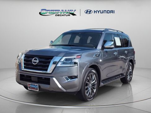 Used 2022 Nissan Armada Platinum w/ Captain's Chairs Package RWD image 3