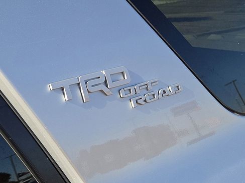 Used 2024 Toyota 4Runner TRD Off-Road Premium image 12