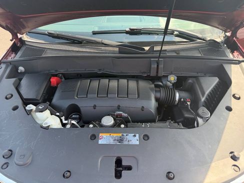 Used 2017 Chevrolet Traverse LT FWD image 9