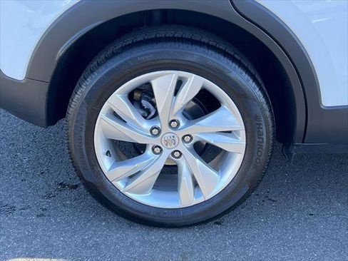 Certified 2025 Buick Encore GX Preferred image 8