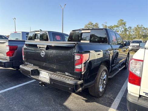 Certified 2020 Nissan Titan SL image 5