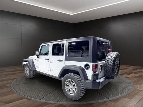 Used 2018 Jeep Wrangler Unlimited Rubicon w/ Connectivity Group image 6