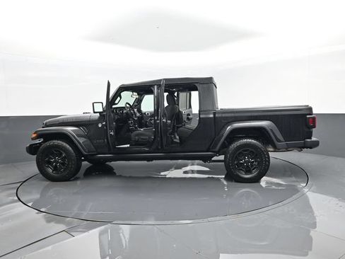 Used 2022 Jeep Gladiator Sport AWD/4WD image 28