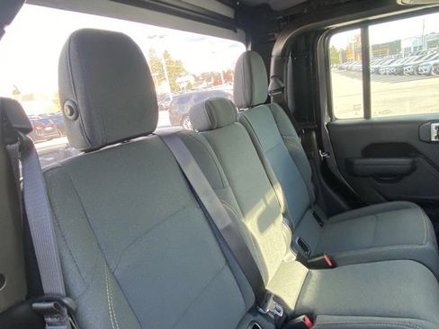 New 2026 Jeep Gladiator Sport image 31